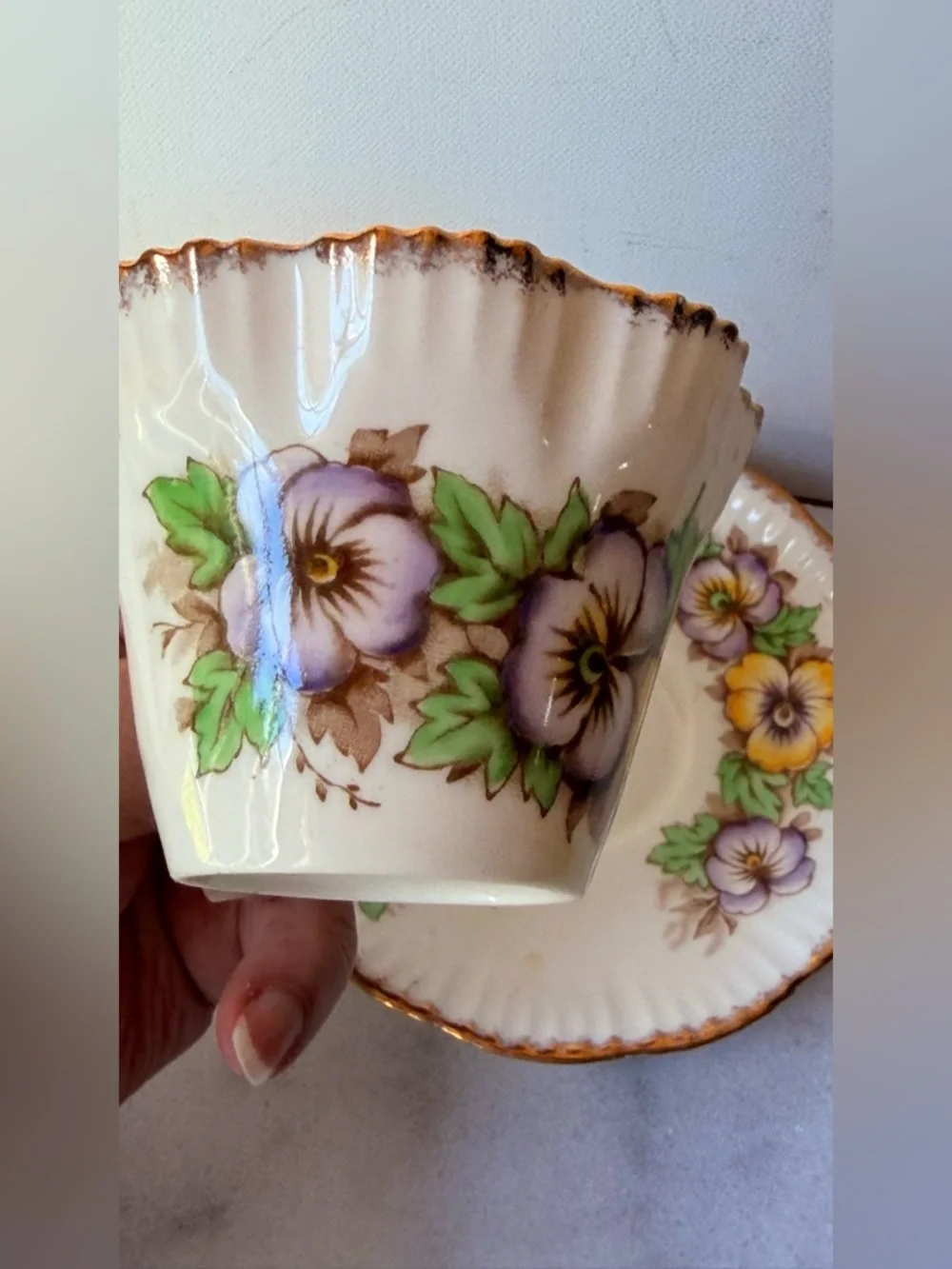Vintage Floral Gold-Trim Teacup & Saucer Set